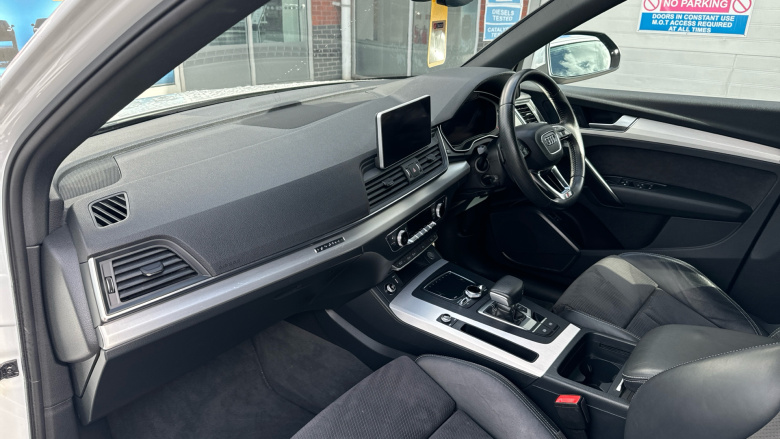 Audi Q5 40 TDI Quattro S Line 5dr S Tronic Diesel Estate